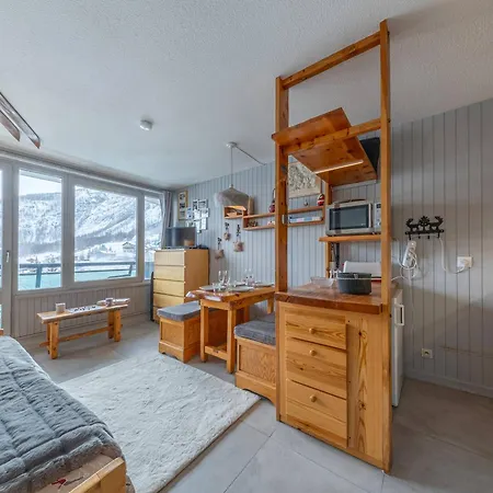 Skis Aux Pieds Avec Wifi, La Daille - Fr-1-694-81