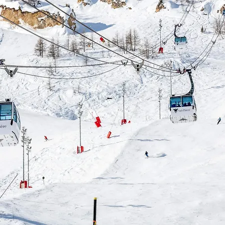 Skis Aux Pieds Avec Wifi, La Daille - Fr-1-694-81 *